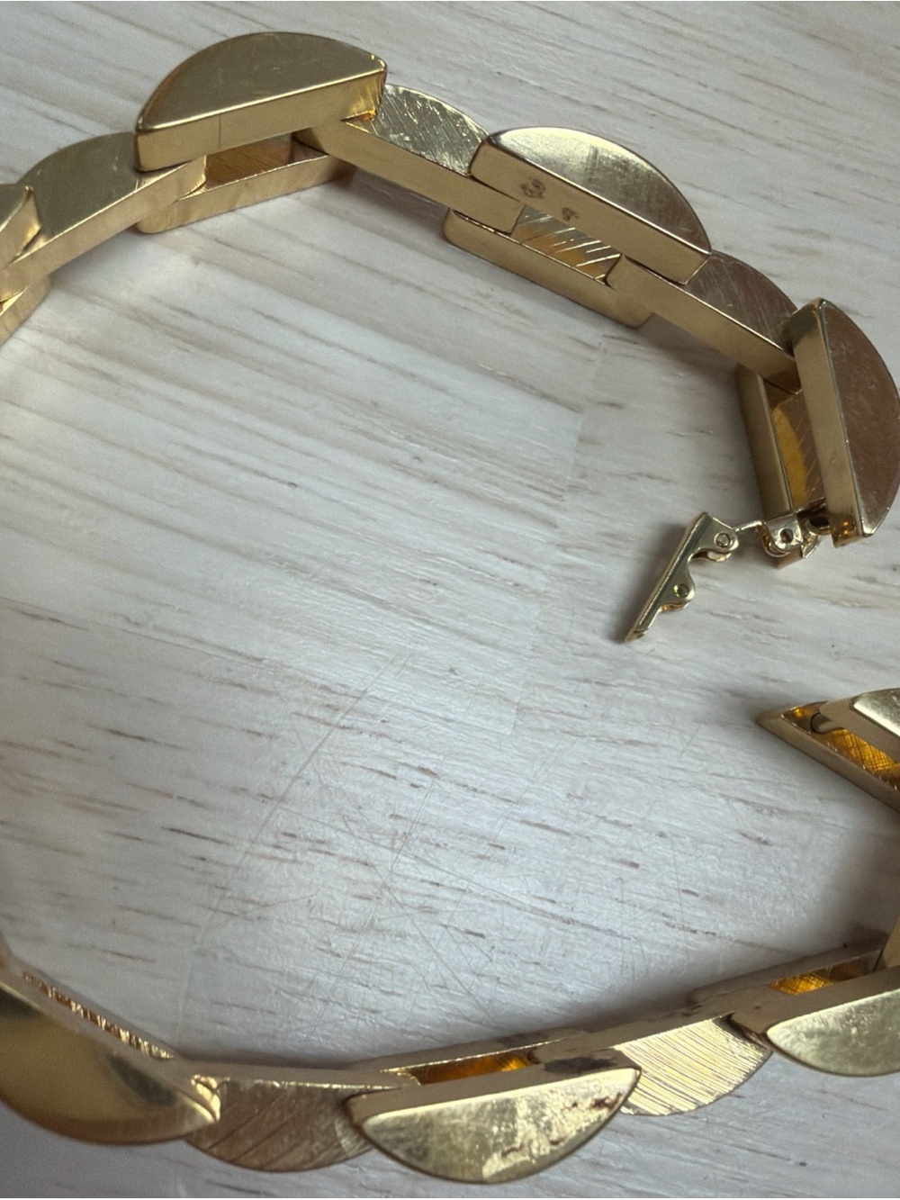 Classic Chunky  Gold Tone  Rectangle Link Bracket Hidden Clasp Hefty Weight - Picture 7 of 7